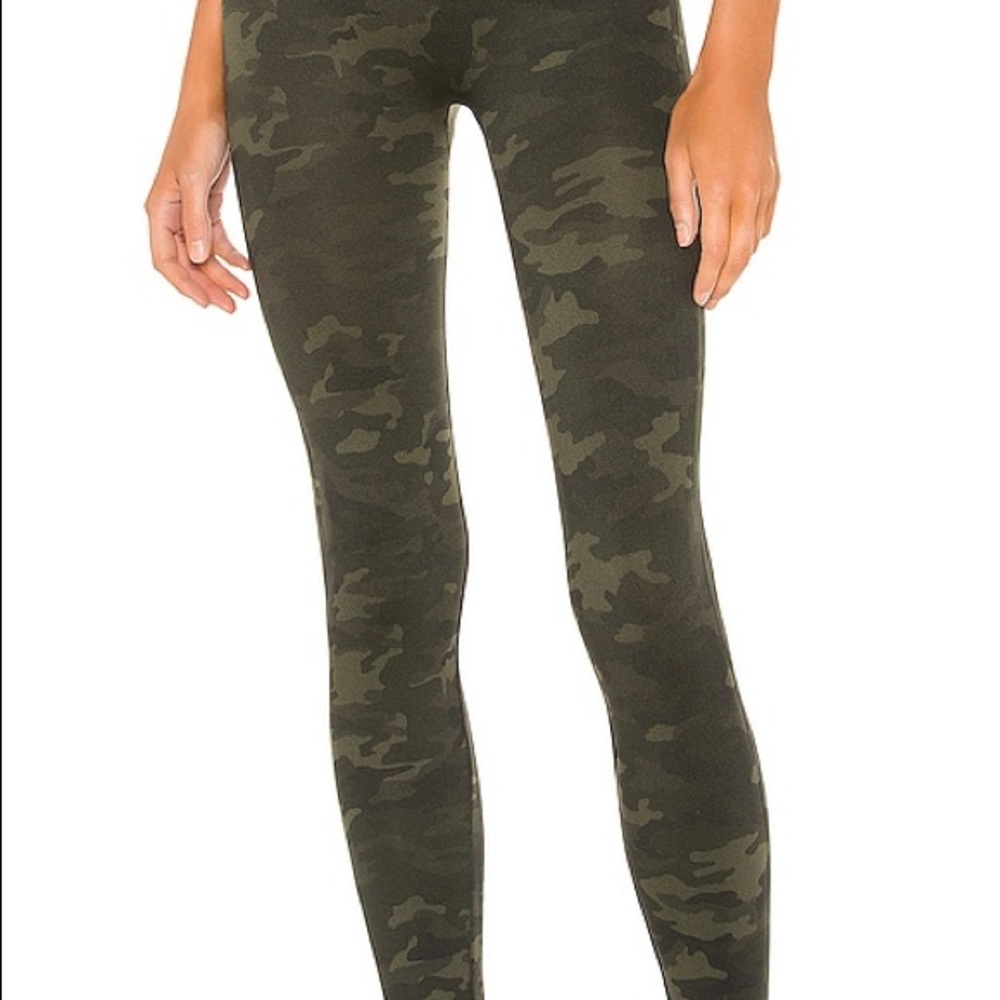 SPANX Seamless Hi Waist Legging